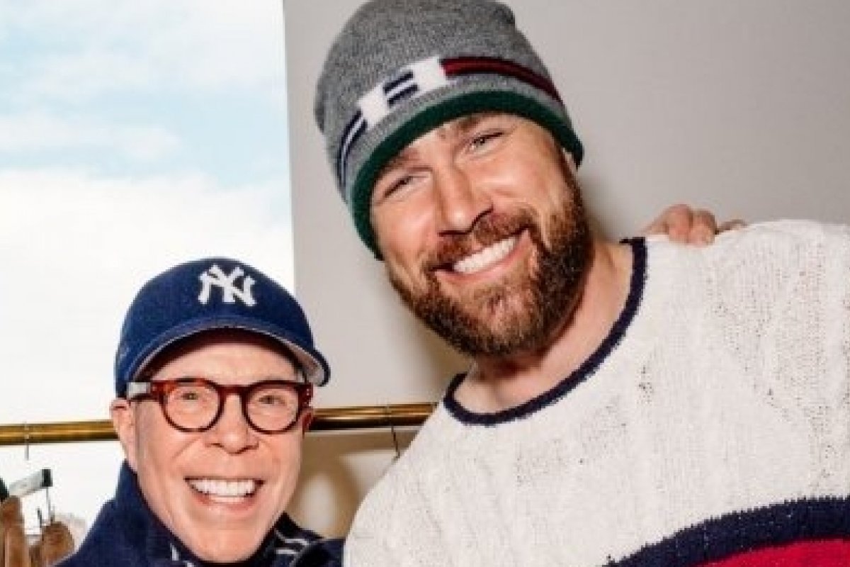 Tommy Hilfiger anuncia Travis Kelce, tricampeão do Super Bowl como novo embaixador global e colaborador criativo!