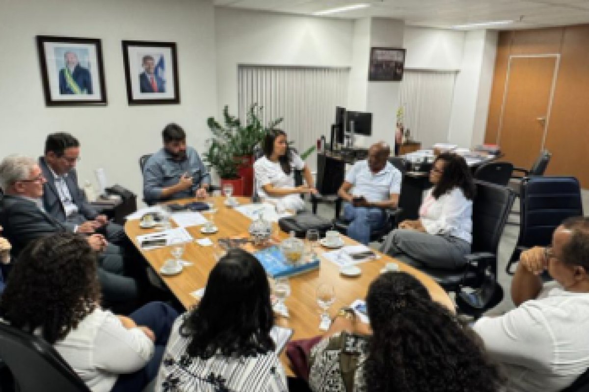 VÍDEO: Projeto de lei será encaminhado para pagamento retroativo de piso salarial dos professores