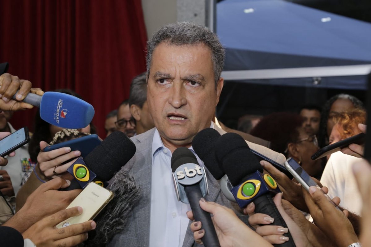 Rui Costa critica postura de Bolsonaro sobre manifestações de 15 de março