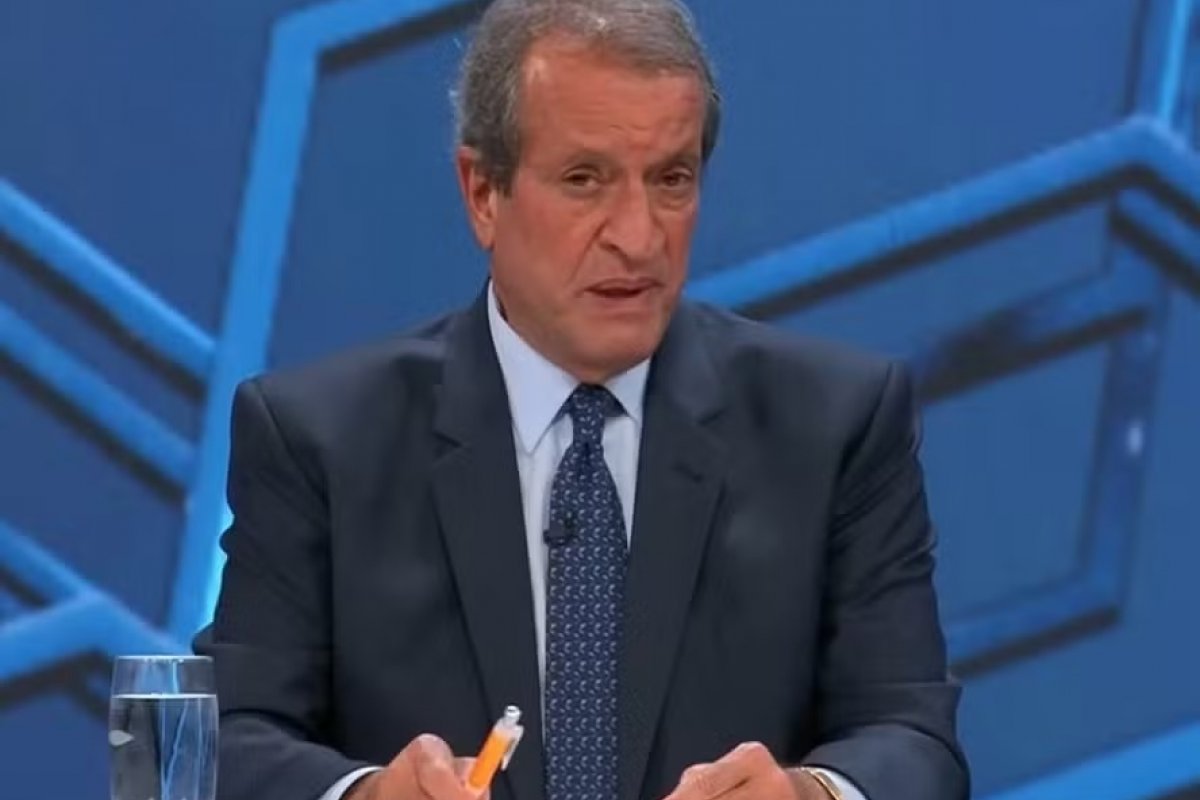 Valdemar Costa Neto diz que família Bolsonaro tem que 'resolver problemas' para vencer eleições