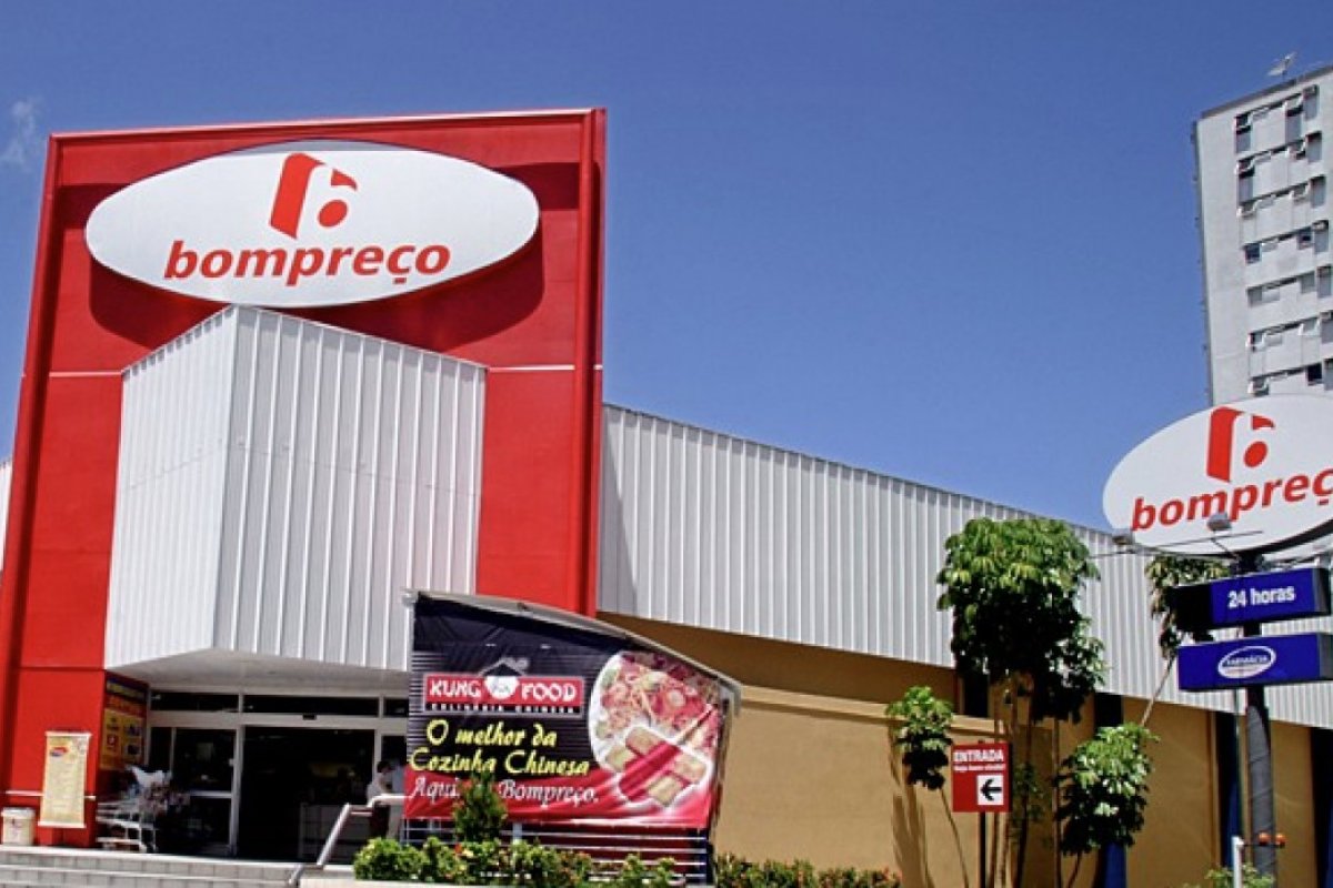 Supermercado é condenado a pagar R$ 10 mil a trabalhador por manter câmeras de segurança em vestiários