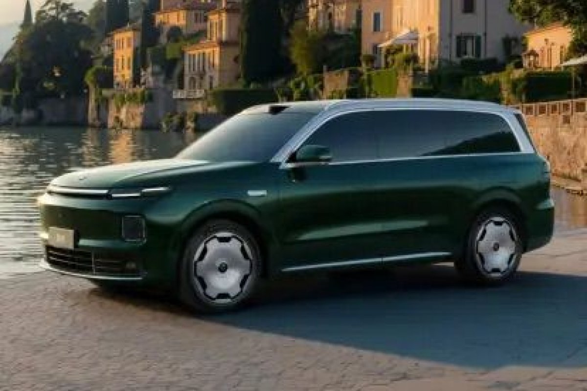 Leapmotor D19: SUv grande tem mega tela de 60 polegadas