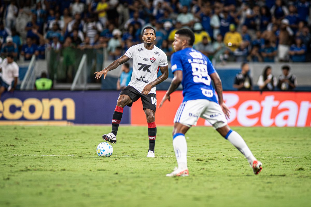 Derrota para o Cruzeiro põe Vitória entre as defesas mais vazadas do Brasileirão Derrota para o Cruzeiro põe Vitória entre as defesas mais vazadas do Brasileirão