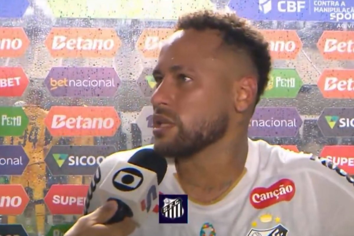 Vídeo: Neymar usa expressão 'tá de chico' de forma pejorativa para reclamar de árbitro; atitude divide opiniões na web