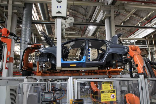 [Volkswagen vai suspender produção na Anchieta a partir de hoje: Entenda ]