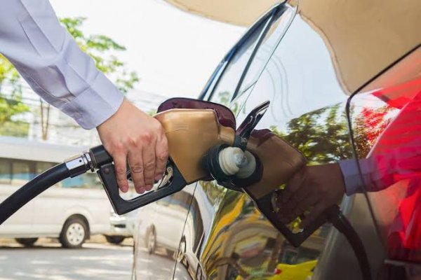 [Gasolina adulterada é um risco para o motor: veja como evitar ]