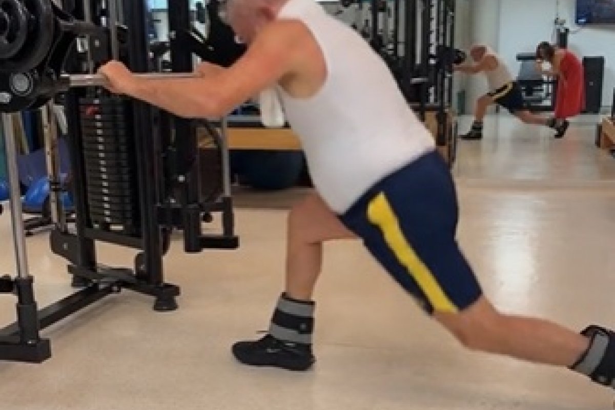 Janja mostra Lula fazendo exercícios e debocha: 'Sem IA e sem PowerPoint'; VÍDEO