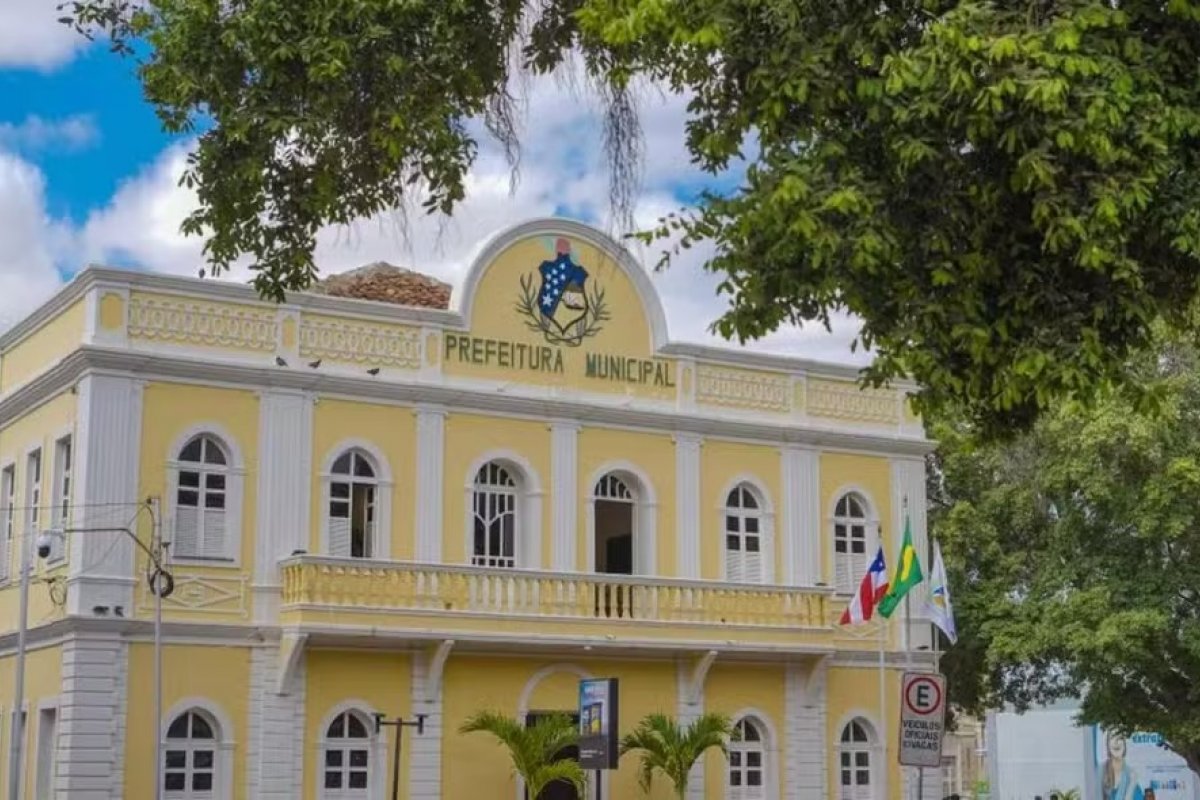 Juazeiro proíbe condenados por violência contra mulher no serviço público