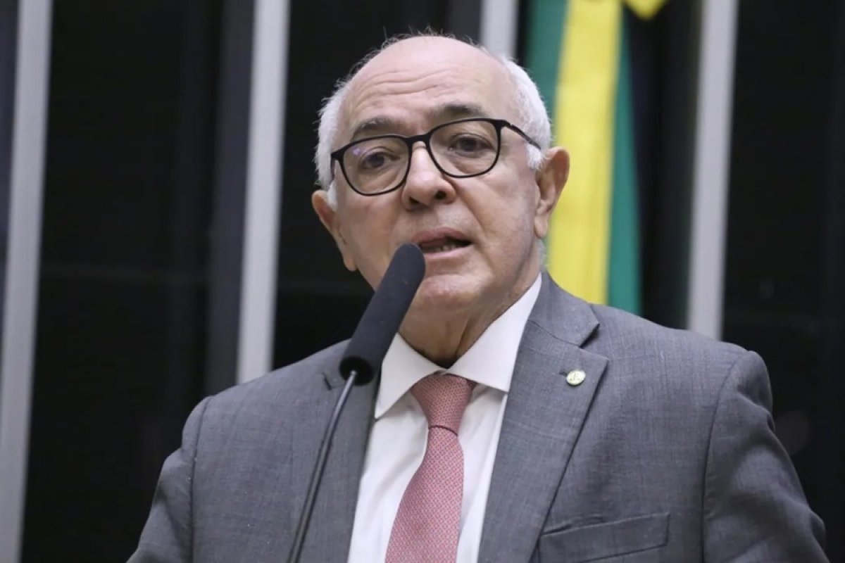 Aleluia desiste de pré-candidatura e passa a apoiar ACM Neto para Governo do Estado