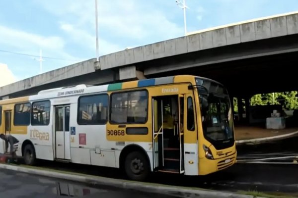 [Ônibus param de circular no Nordeste de Amaralina, em Salvador, após confronto com a PM ]