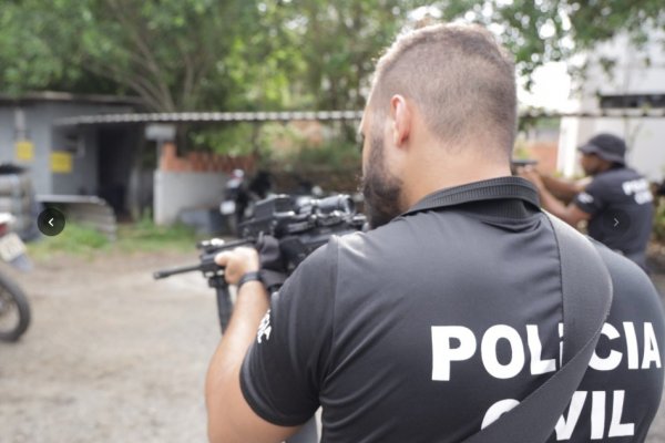 [Suspeitos de integrarem facção criminosa em Eunápolis são presos em operação conjunta das polícias da Bahia e Rio de Janeiro]