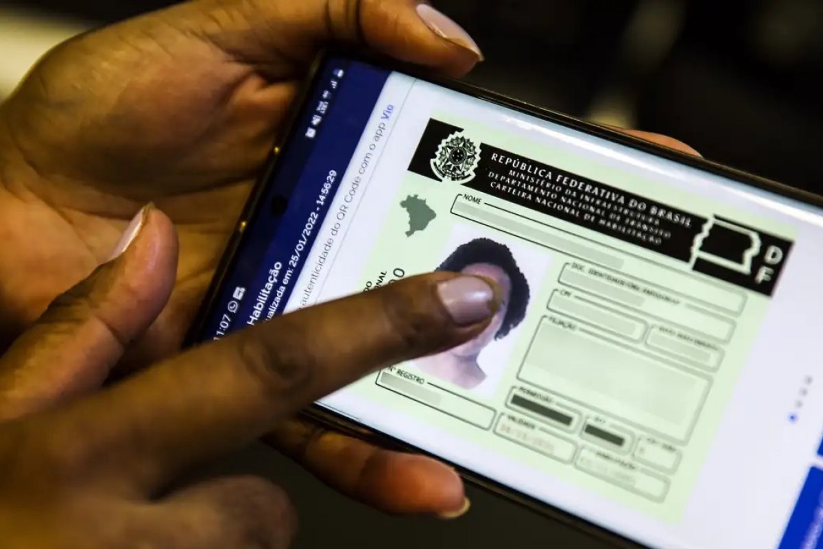 Entidades médicas criticam renovação da CNH sem exame