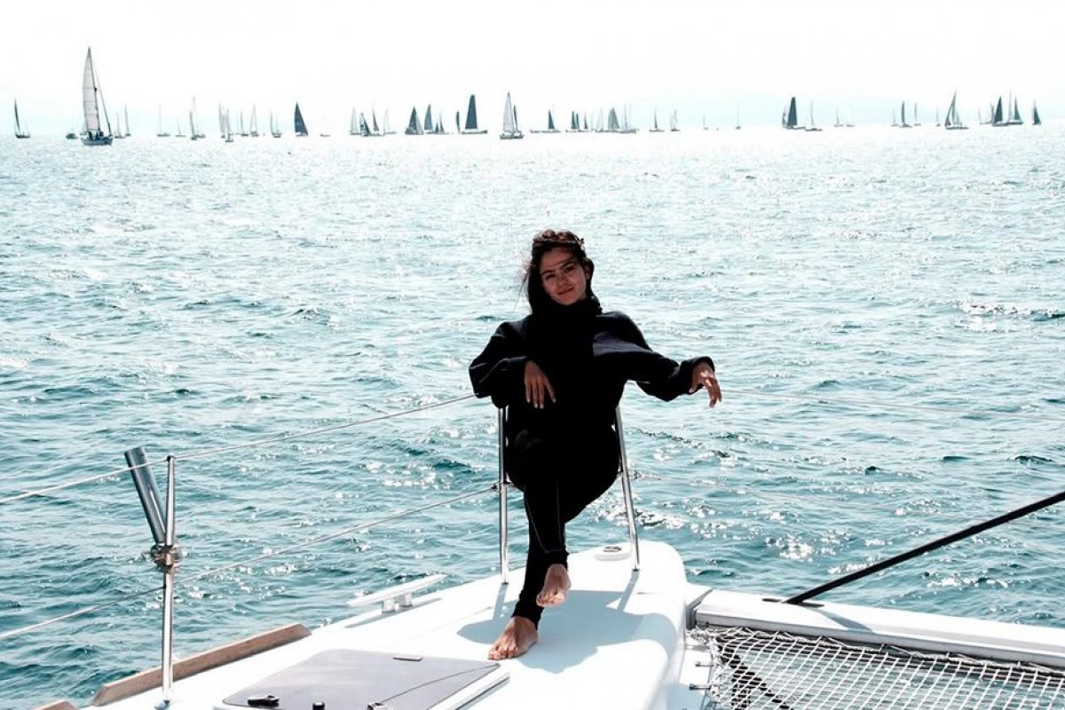 Primeira velejadora brasileira a cruzar o Atlântico sozinha em uma regata revela os bastidores da travessia histórica no Rio Boat Show!