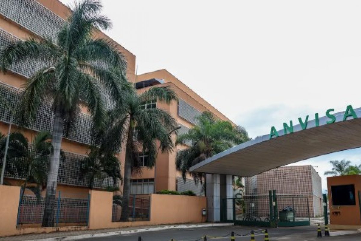 Anvisa determina suspensão de lote de dipirona após verificar desvio no padrão de qualidade