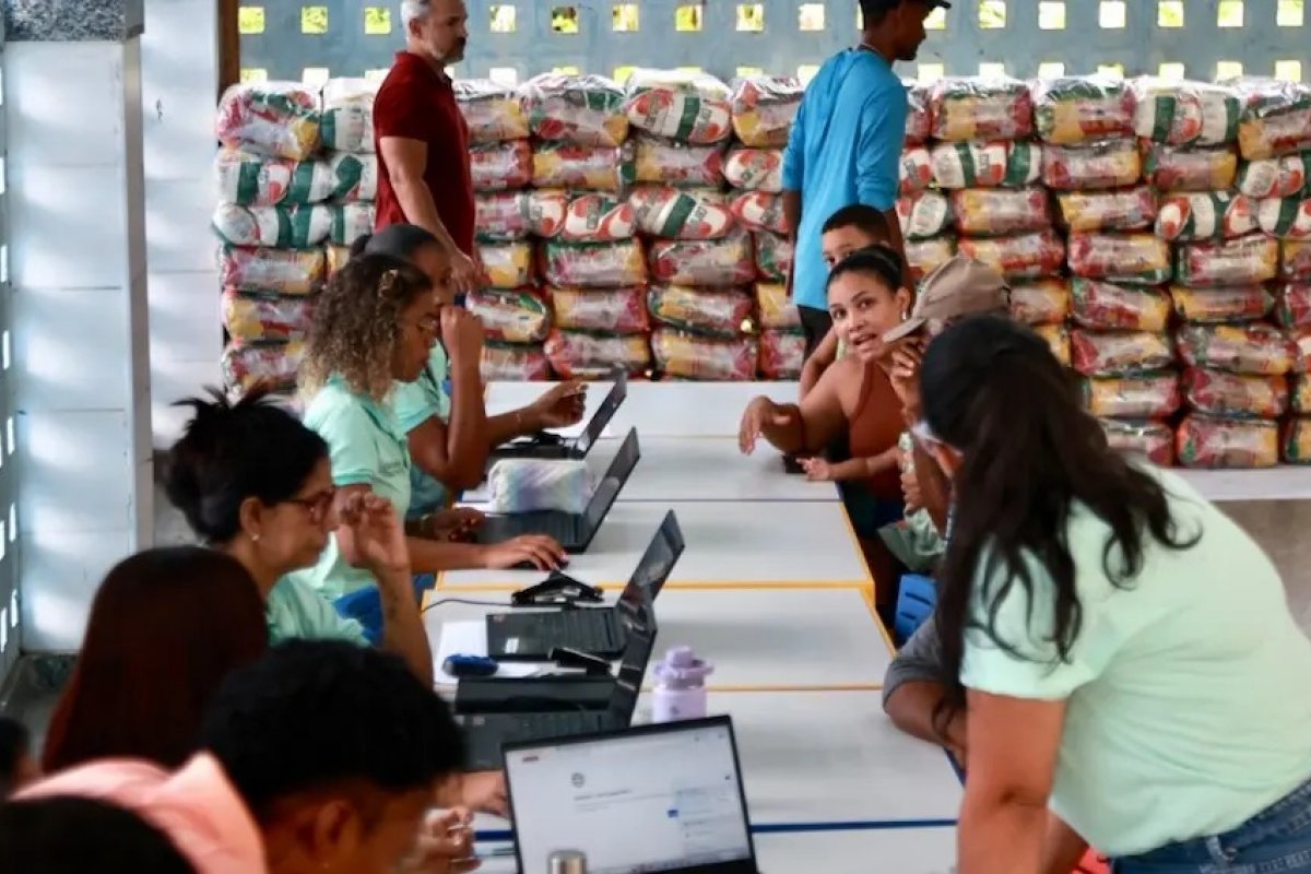 Prefeitura de Salvador inicia ações emergenciais para pescadores após contaminação em São Tomé de Paripe 