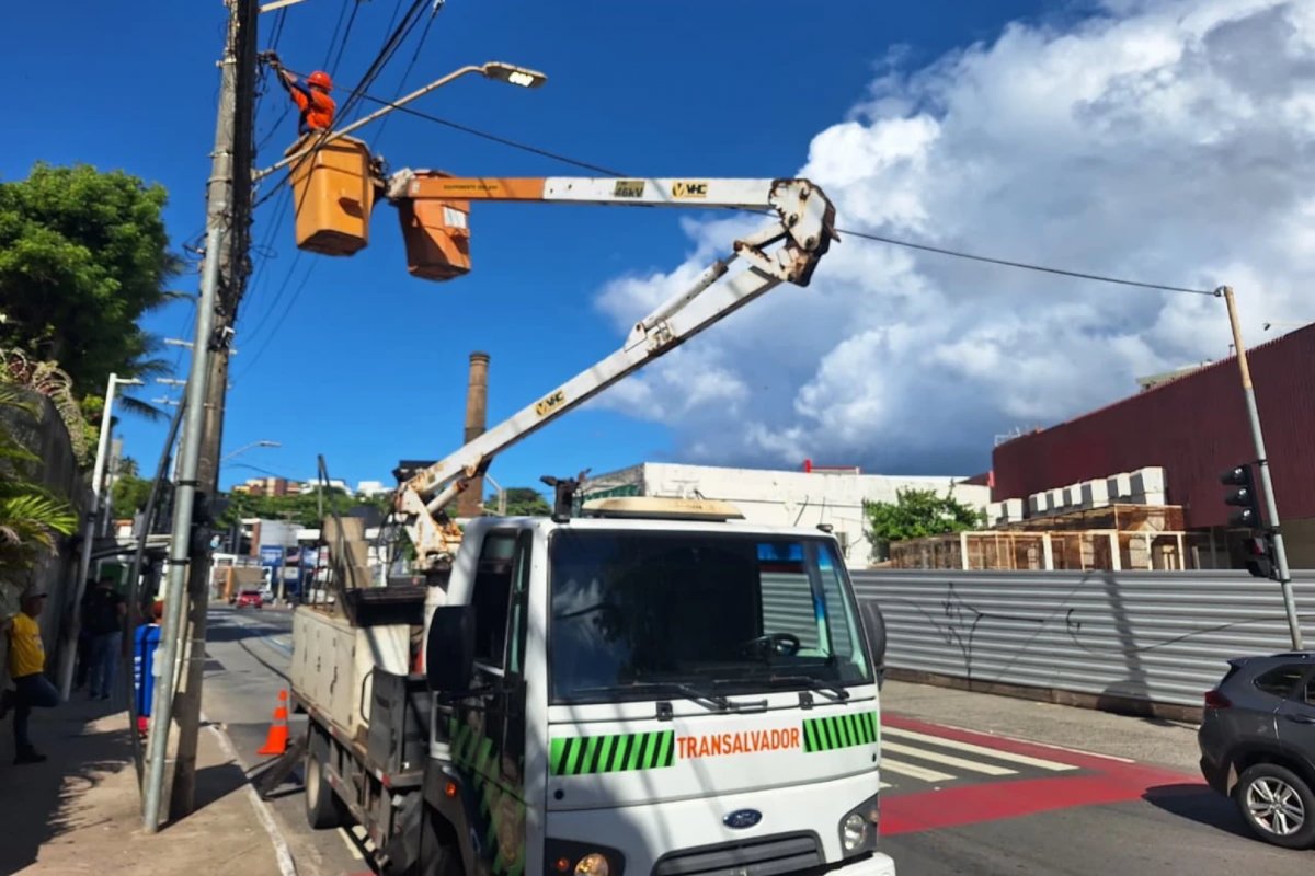 Vandalismo de semáforos geraram um prejuízo de mais de R$ 1,1 milhão aos cofres públicos de Salvador em 2025