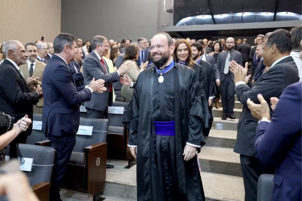 Novo presidente do TRE-BA é empossado e promete combate as fake News nas Eleições 2026