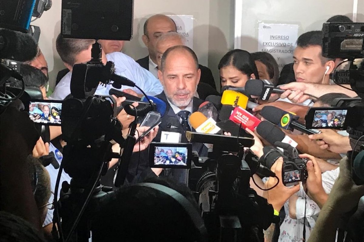 Juiz nega prisão domiciliar para Ronaldinho e irmão