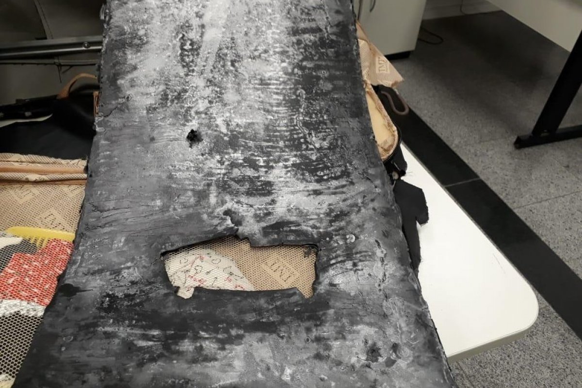 Mulher é presa no aeroporto de Salvador com 2kg de cocaína