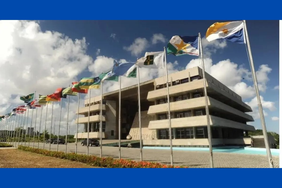 ALBA renova contrato com Azul no valor de R$ 5,27 milhões para ampliação de frota de ônibus que atendem servidores