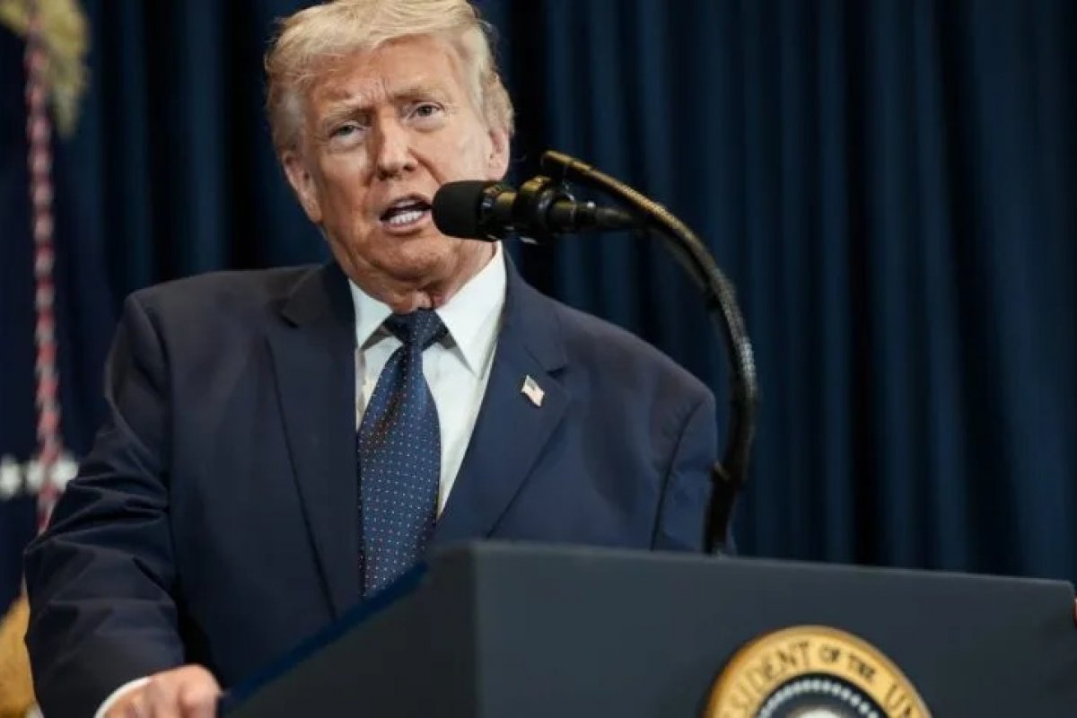 Trump bloqueia 'todos os navios' que tentarem entrar ou sair do Estreito de Ormuz