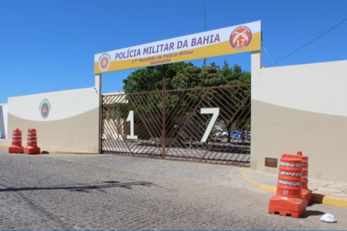 Homem é preso após agredir companheira e enteada na Bahia; criança de 12 anos fugiu para buscar ajuda