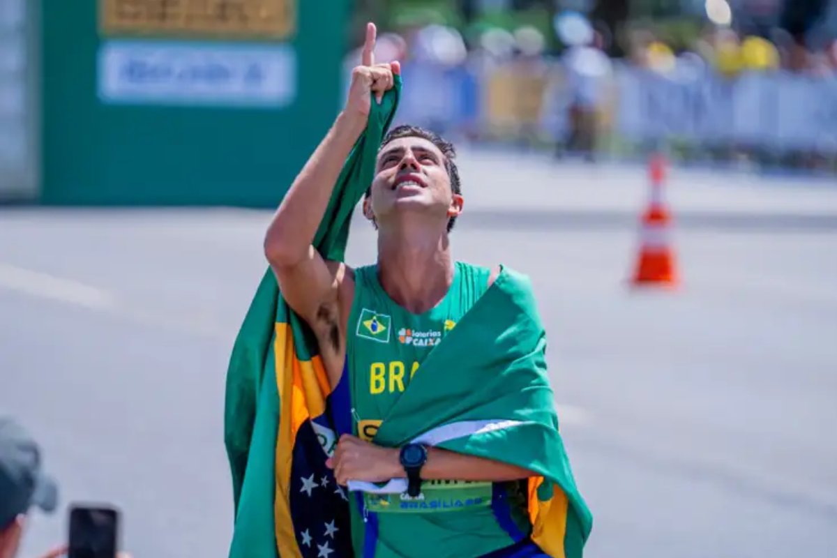 Caio Bonfim e equipe feminina conquistam bronze no Mundial de Marcha