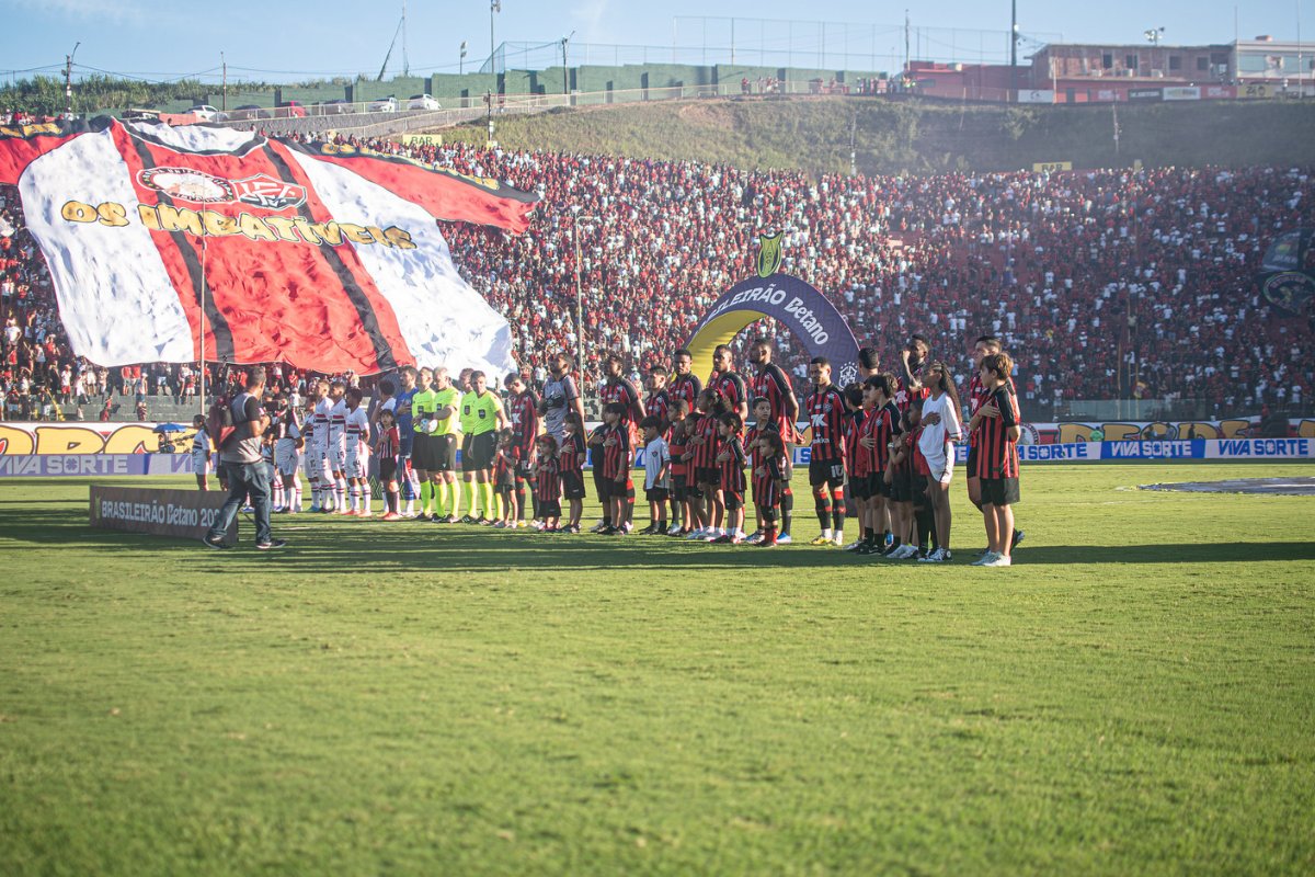 Vitória transforma Barradão em trunfo e sustenta campanha sólida como mandante