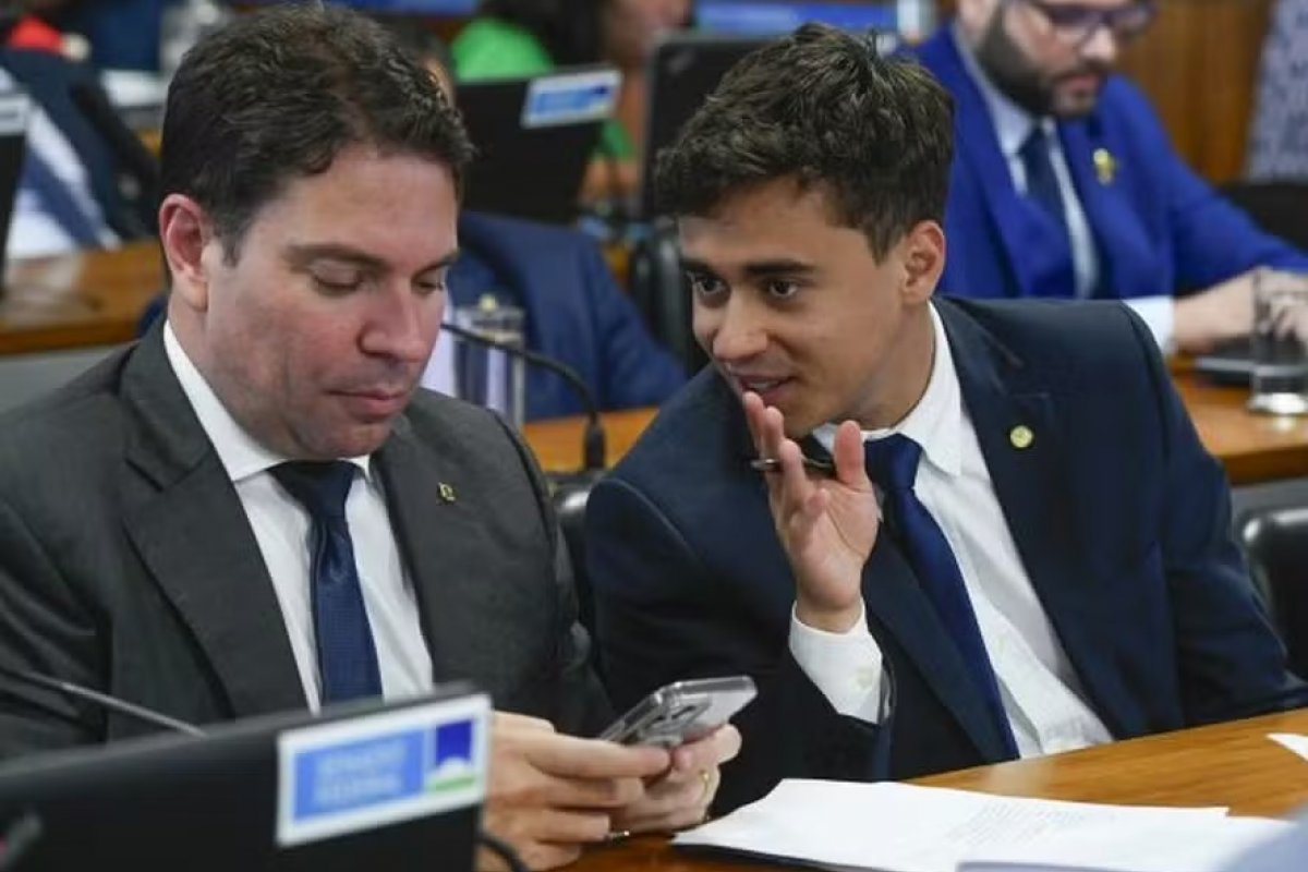 Nikolas Ferreira diz estar “em oração” após prisão de Ramagem