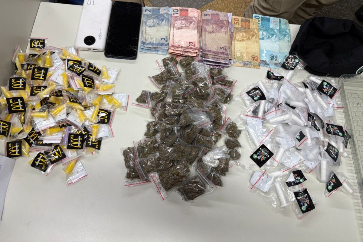 PM prende suspeitos de tráfico em Pernambués