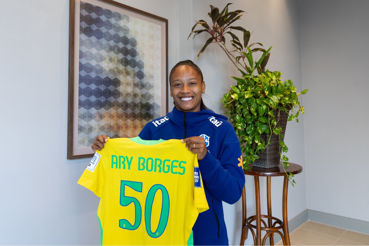 Ary Borges é homenageada pelos 50 jogos com a Seleção Brasileira