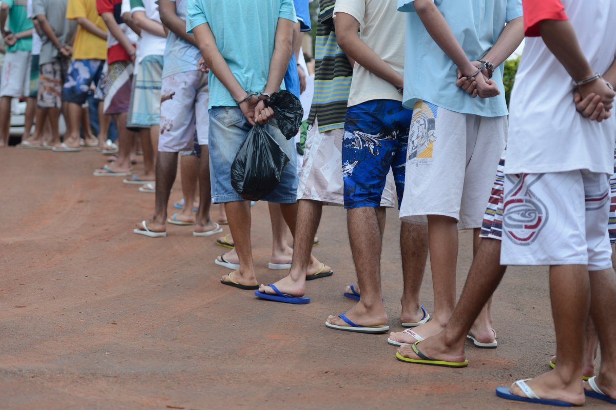Parlamentares querem discutir redução da maioridade penal no Congresso