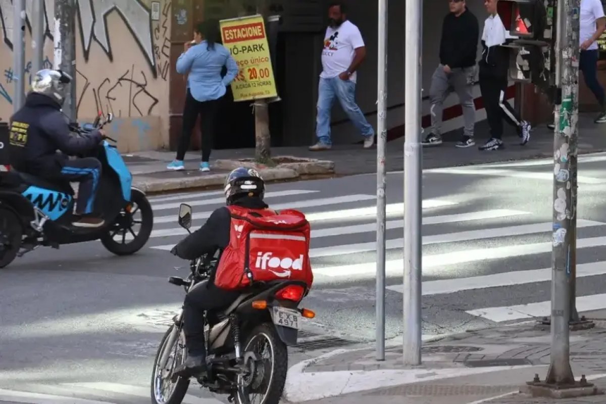 Relator do PL dos Aplicativos adia votação na Câmara após pedido do ministro José Guimarães