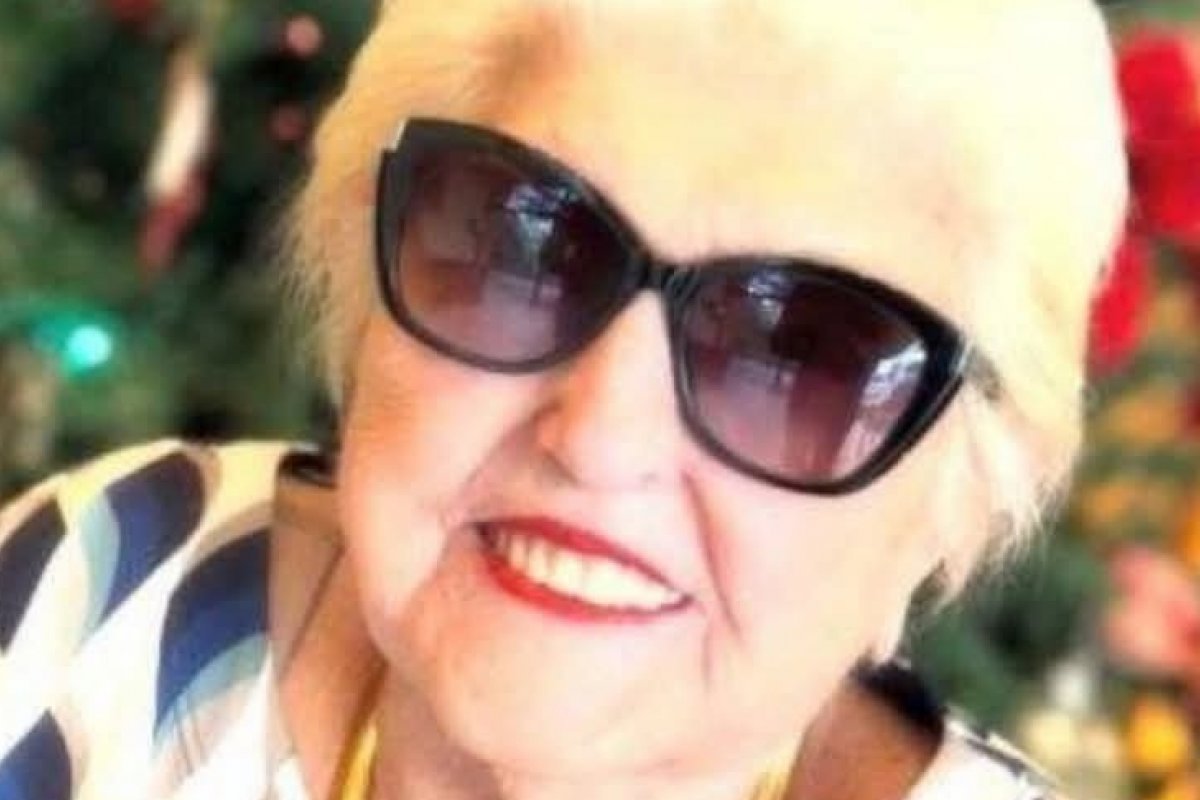 Morre Estelinha Bezerra, carinhosamente conhecida como “Rainha do Batom”! 