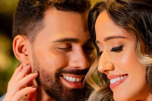 [Confira quais são as tendências de penteado e maquiagem para o mês das noivas! ]