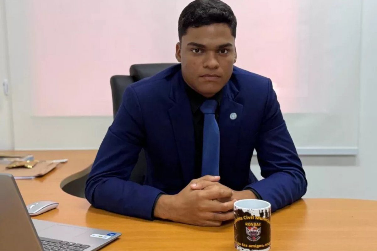 Vídeo: Em confusão durante ato do MST, vereador diz que foi agredido e que veículo oficial da Câmara foi destruído