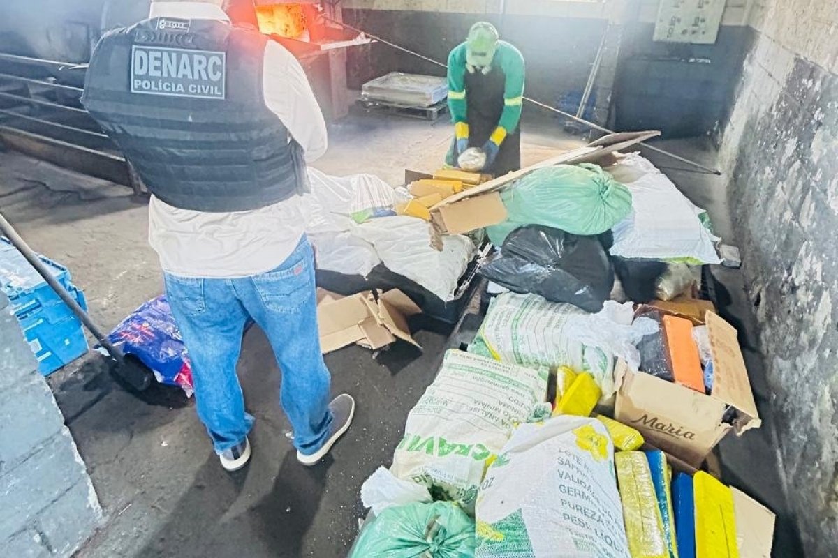 Polícia Civil incinera 420 kg de drogas em Itabuna