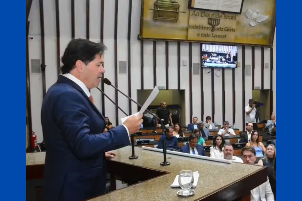 Advogado preso em investigações do Banco Master recebeu homenagem do PT por atuação no Credcesta