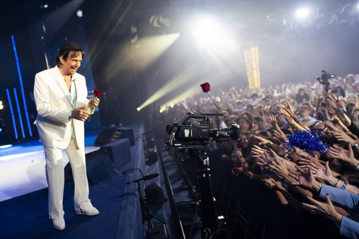 É hoje! Roberto Carlos completa 85 anos com show em sua cidade natal.