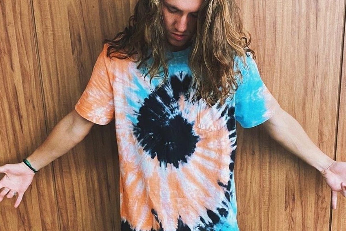 Vitor Kley agitou o Beach Park em segundo show do Som do Mar