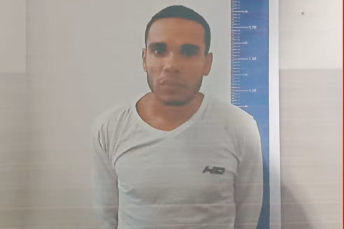 Escondido no RJ, chefe de facção criminosa da Bahia consegue fugir durante operação da Polícia Civil