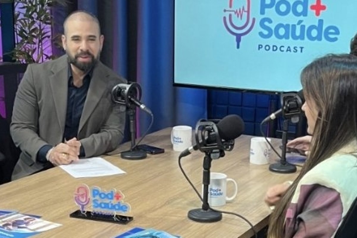 Jornalista Victor Silveira estreia como apresentador da nova temporada do Pod+ Saúde! 