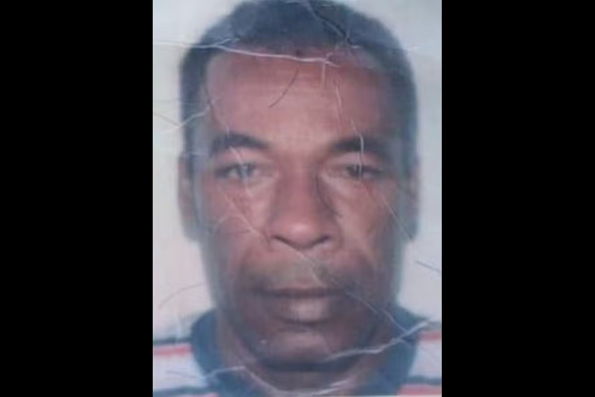 Corpo carbonizado é encontrado atrás de creche na Bahia