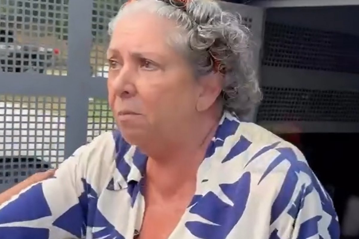 Idosa branca é presa por injúria após proferir fala racista contra policial em Salvador