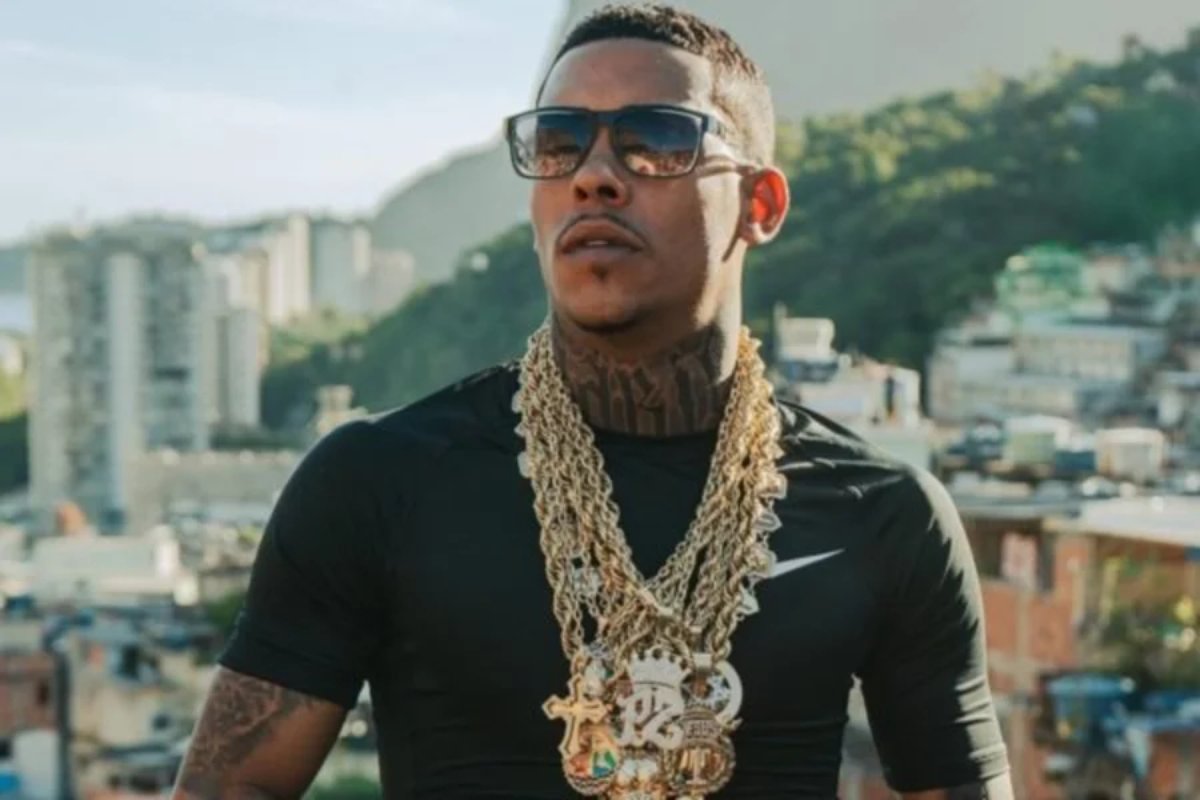 Operador de MC Poze transferiu R$ 337 mil a policial militar do Rio de Janeiro