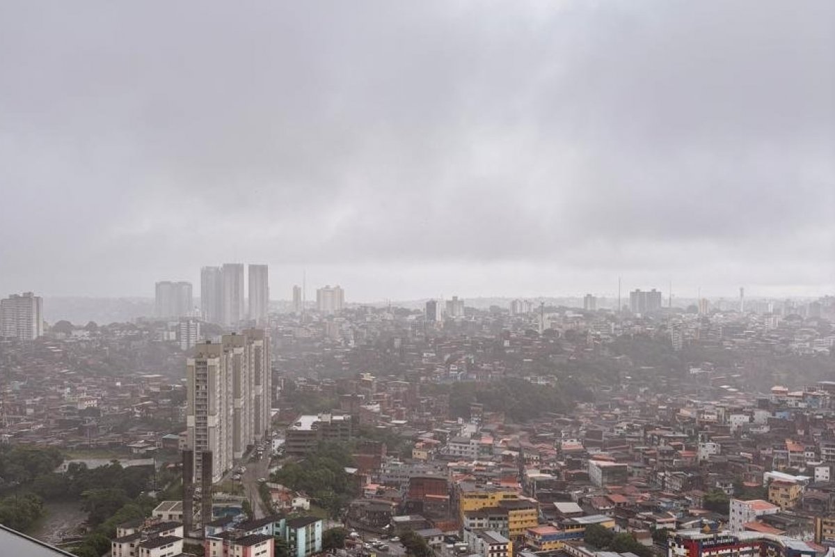 Barra é a região da capital baiana com maior volume de chuva nas últimas horas, diz Codesal; veja ranking