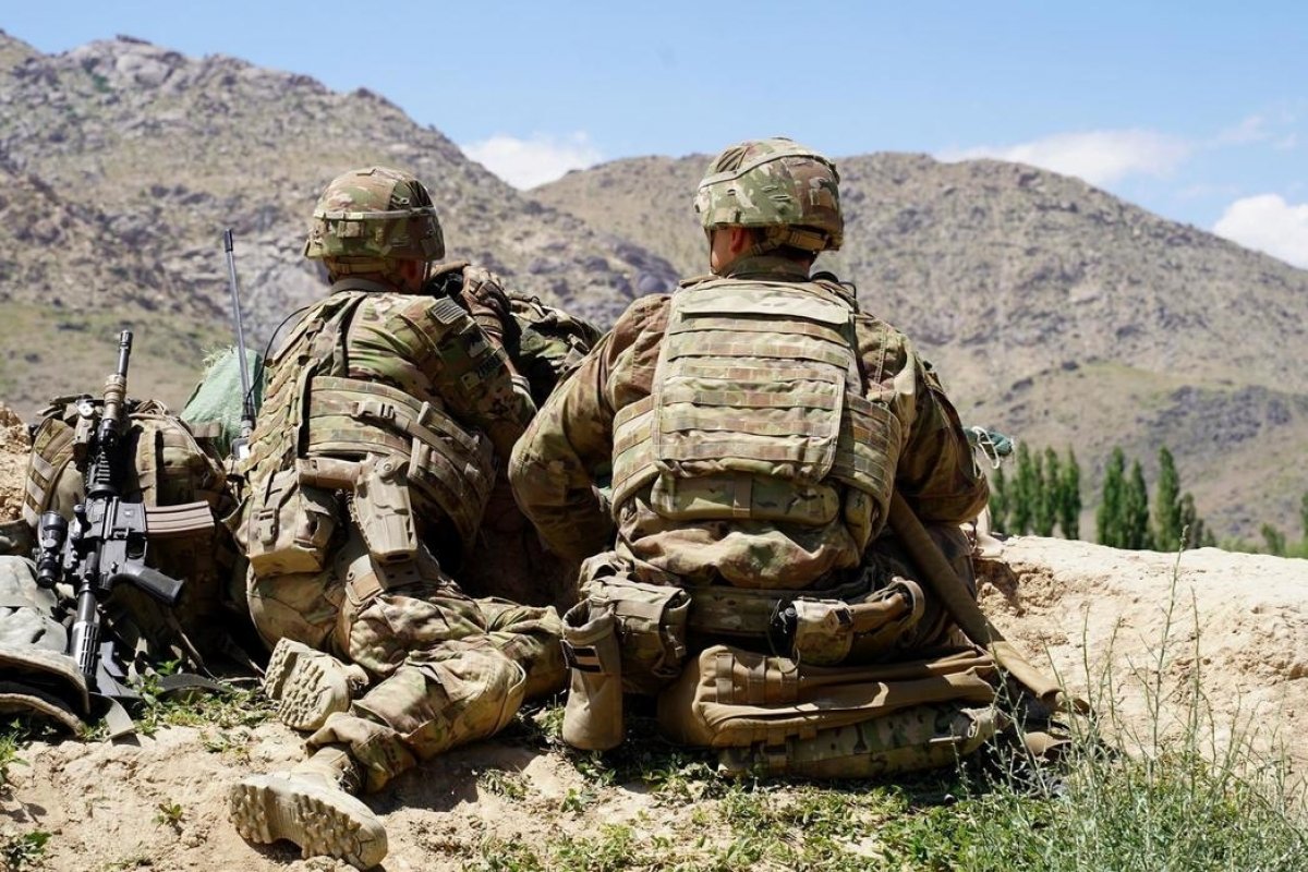 Tropas americanas se retiram de duas bases no Afeganistão após acordo com Talibã