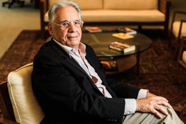 [Companheira de FHC é favorável a interdição do ex-presidente ]