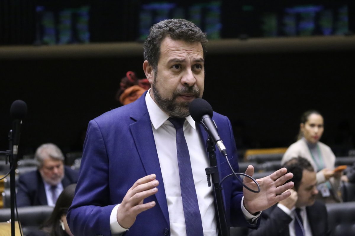 Boulos reconhece que o fim da escala 6x1 pode gerar aumento nos custos das empresas