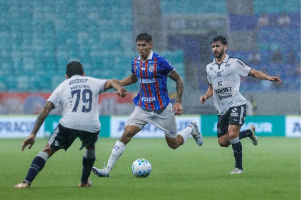 [Bahia perde para o Remo sob chuva na Fonte Nova e se complica na Copa do Brasil ]